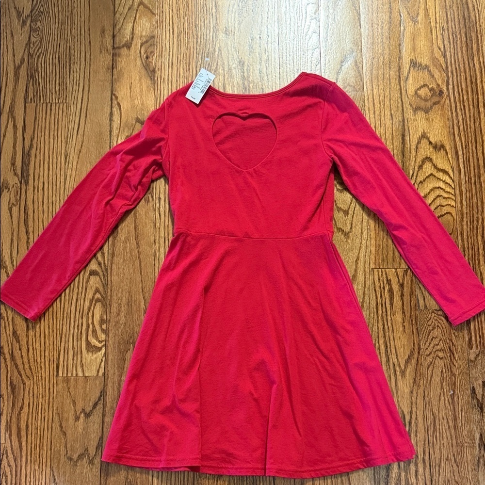 Children’s Place girls long sleeved red skater dress heart cut out large NWT